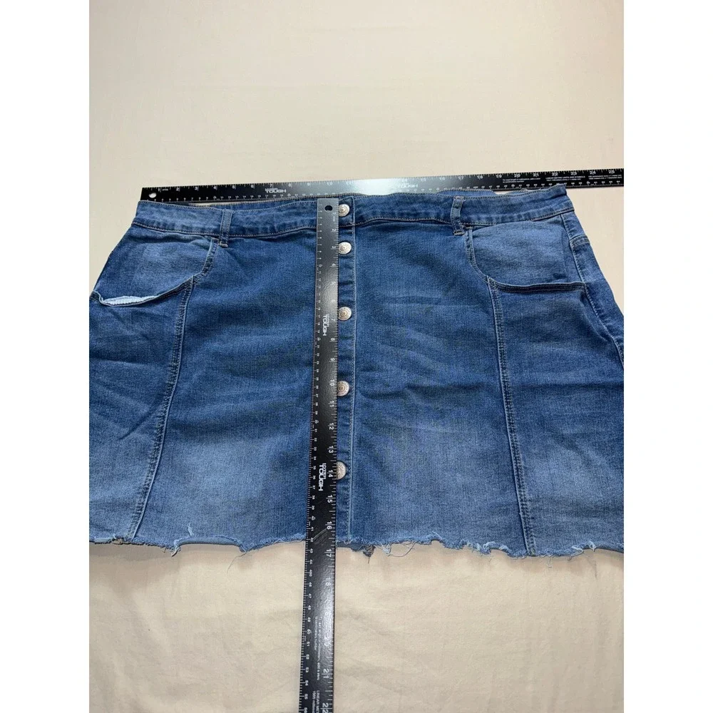 Almost Famous Denim Mini Skirt Womens Plus Size 24 Blue Button‎ Front Raw Hem